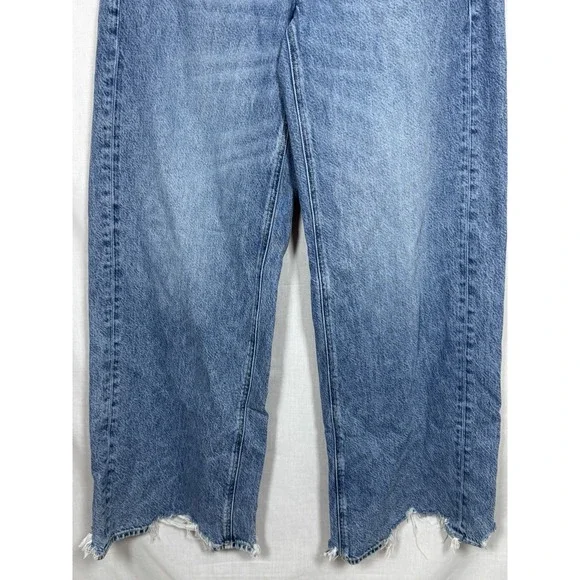 American Eagle Super High Rise Baggy Wide Leg Jean Women Size 6 Light Blue 28x30 - Picture 3 of 12
